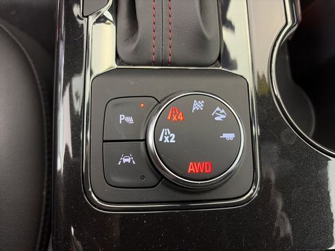 Certified 2024 Chevrolet Blazer RS w/ Driver Confidence II Package image 32