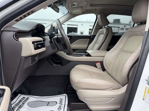 Used 2023 Lincoln Aviator Reserve w/ Equipment Group 201A AWD/4WD image 9