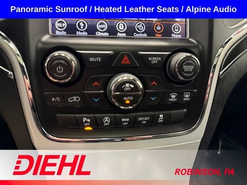 Used 2018 Jeep Grand Cherokee Limited AWD/4WD image 36
