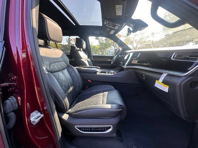 Used 2025 Jeep Grand Wagoneer Series III w/ Rear Seat Video Group 1 AWD/4WD image 27