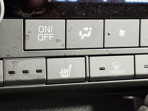 Used 2026 Subaru Outback Premium AWD/4WD image 19