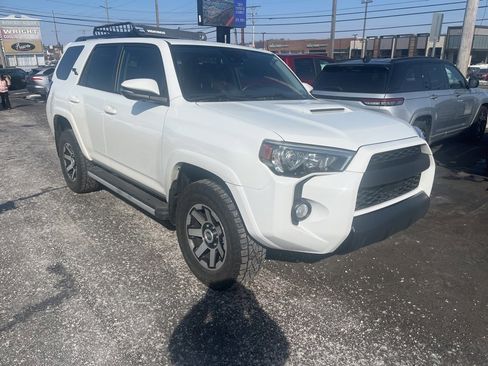 Used 2020 Toyota 4Runner TRD Off-Road Premium image 7
