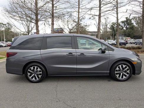 Certified 2026 Honda Odyssey EX-L image 7