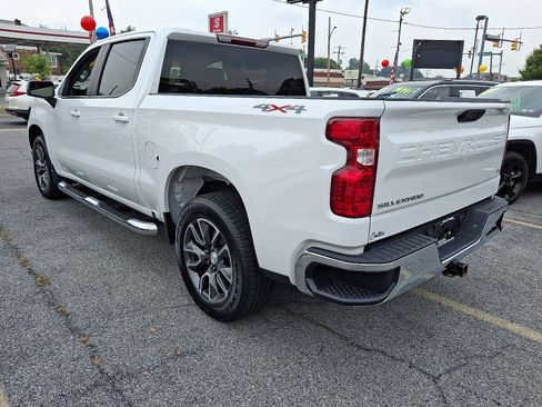 Used 2023 Chevrolet Silverado 1500 LT image 2