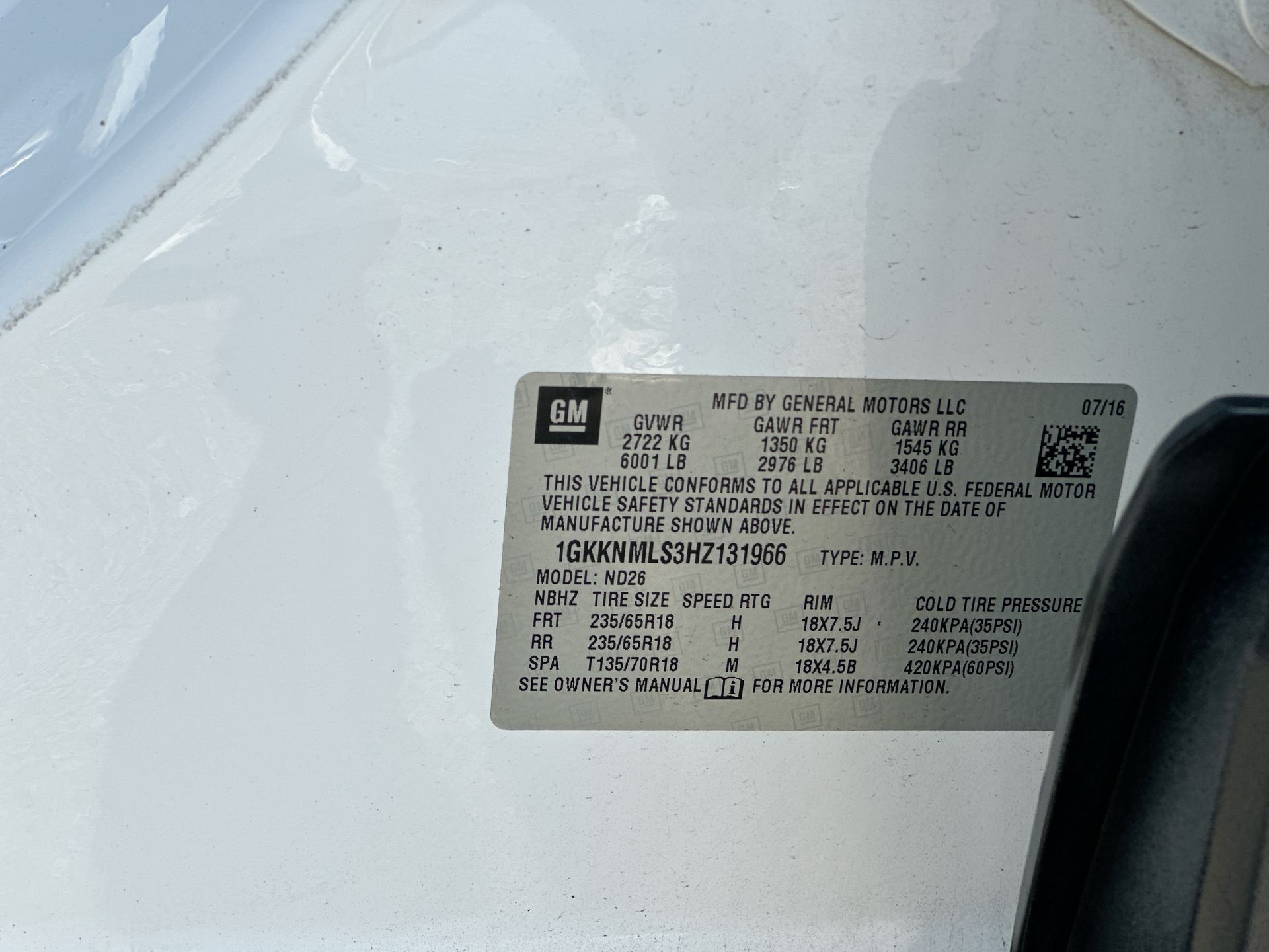 Certified 2017 GMC Acadia SLT FWD image 34