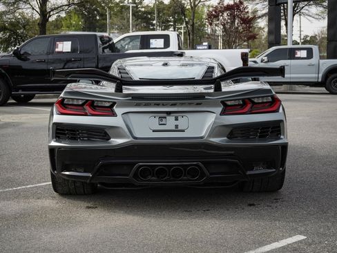 Used 2023 Chevrolet Corvette Z06 w/ Z07 Performance Package image 9