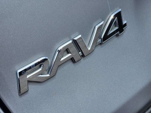 Used 2024 Toyota RAV4 XLE Premium FWD image 8