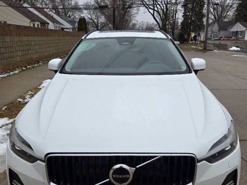 Used 2023 Volvo XC60 B5 Core image 1