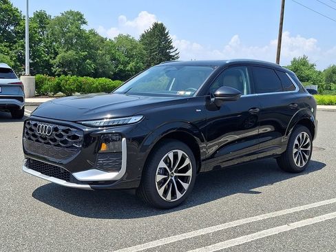 New 2026 Audi Q3 quattro 2.0T AWD/4WD image 5