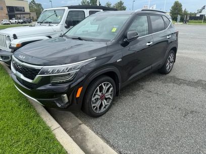 Used 2022 Kia Seltos SX w/ Sunroof Package