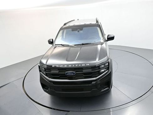 New 2025 Ford Expedition Active image 19
