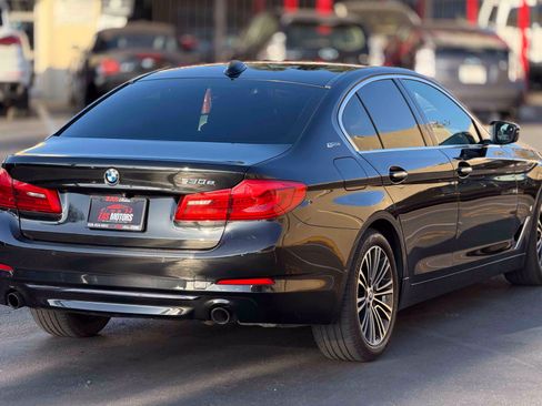 Used 2018 BMW 530e w/ Premium Package 2 RWD image 6