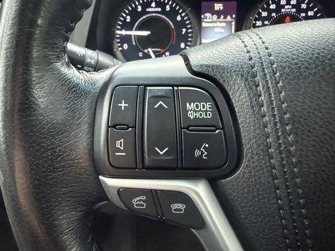 Used 2016 Toyota Sienna XLE image 12