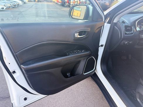 Used 2017 Jeep Compass Limited image 8