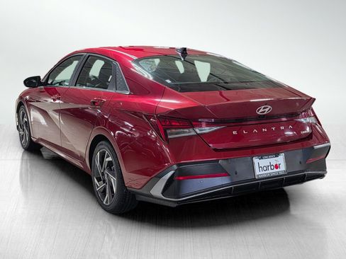 Certified 2024 Hyundai Elantra Limited image 6