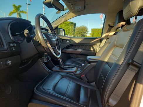 Used 2022 GMC Canyon Denali image 19