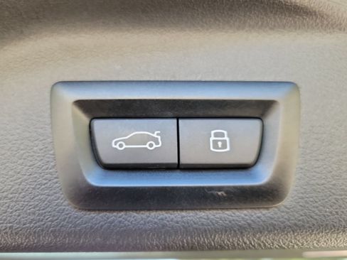 Used 2024 BMW X5 sDrive40i w/ Premium Package RWD image 15