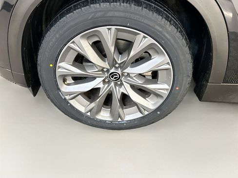 Used 2024 MAZDA CX-90 3.3 Turbo w/ Premium Package image 11