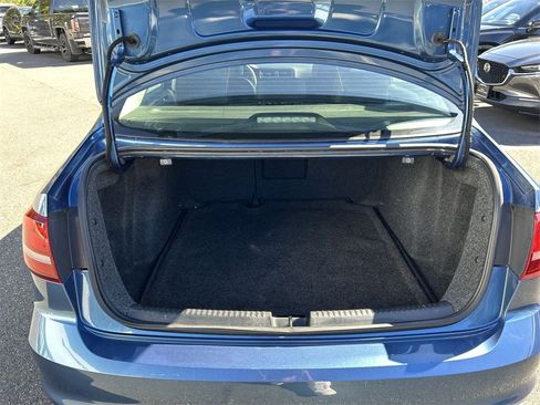 Used 2016 Volkswagen Jetta SEL w/ Lighting Package image 27