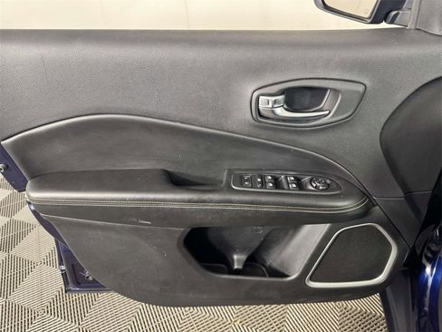 Used 2019 Jeep Compass Latitude w/ Cold Weather Group image 17