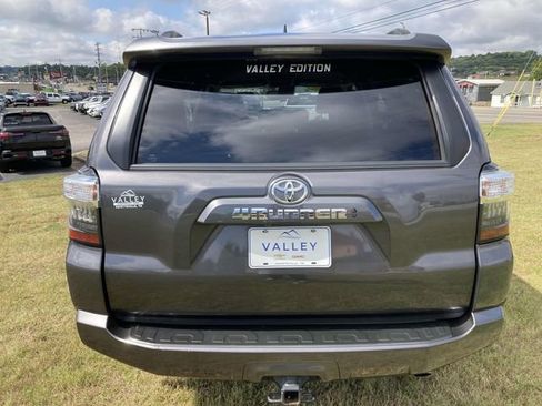 Used 2023 Toyota 4Runner SR5 AWD/4WD image 3