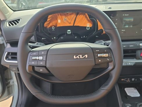 New 2025 Kia K4 EX image 31