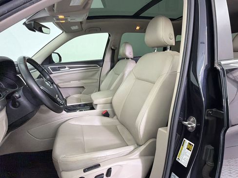 Used 2018 Volkswagen Atlas SEL w/ R-Line Package FWD image 5