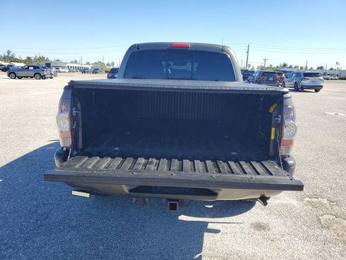 Used 2011 Toyota Tacoma PreRunner image 22