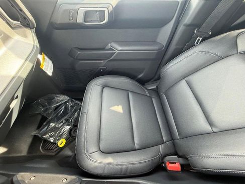 New 2026 Ford Bronco Badlands image 23