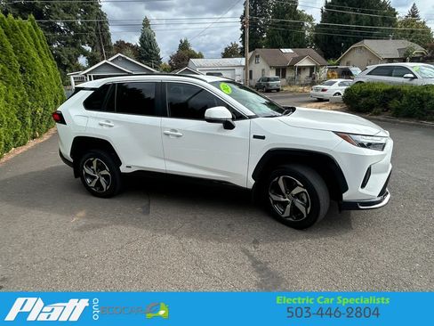 Used 2024 Toyota RAV4 SE AWD/4WD image 10