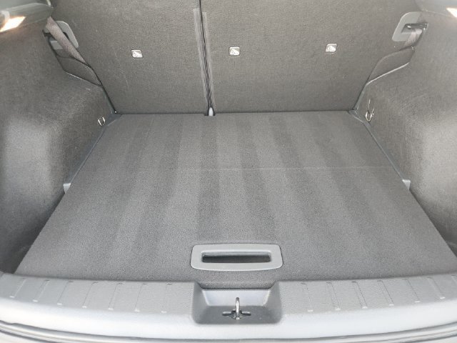 Used 2025 Nissan Kicks SV FWD image 28