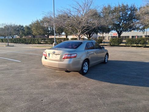 Used 2009 Toyota Camry LE image 6