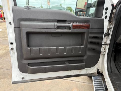 Used 2009 Ford F250 4x4 Crew Cab Super Duty image 12