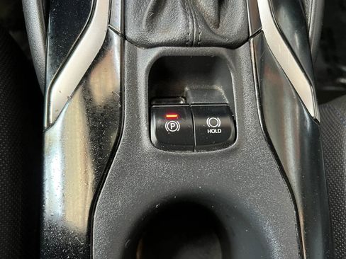 Used 2020 Toyota Corolla SE w/ Carpet Mat Package (TMS) FWD image 22