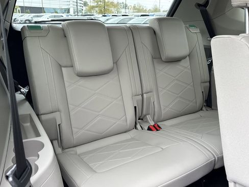 New 2026 Volkswagen Atlas SE FWD image 23