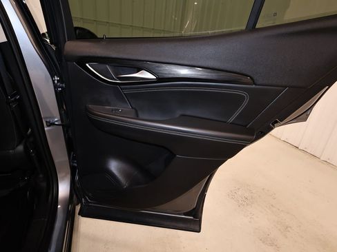 Used 2021 Buick Envision Essence FWD image 18