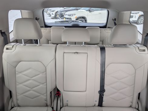 New 2026 Volkswagen Atlas SE AWD/4WD image 8