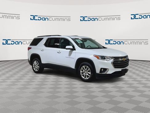 Used 2020 Chevrolet Traverse LT AWD/4WD image 2