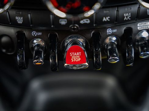 Used 2019 MINI Cooper S image 27