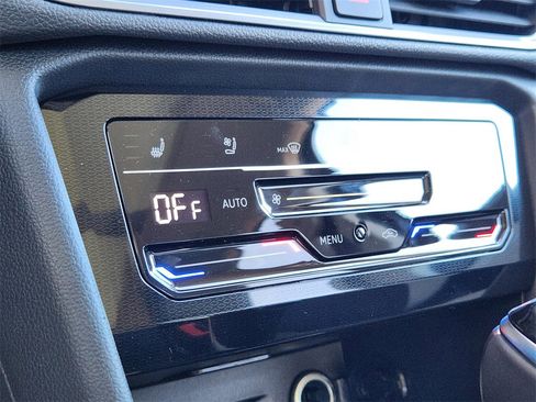 New 2026 Volkswagen Taos SEL image 13