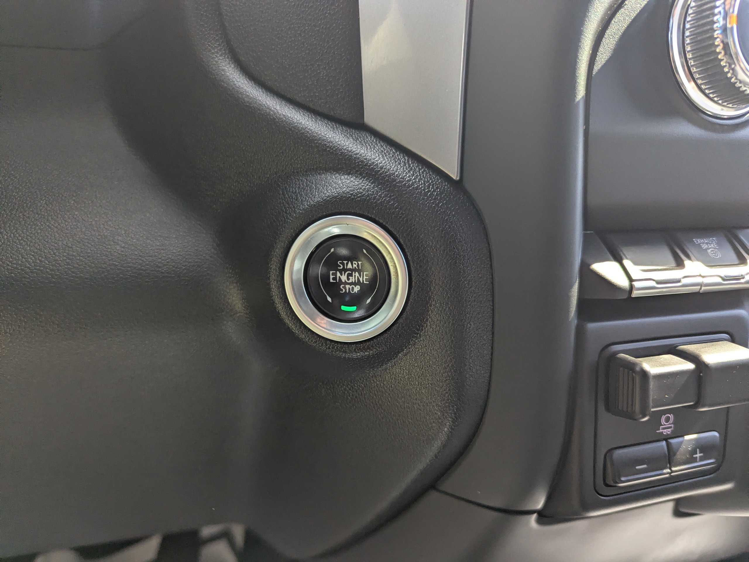 Certified 2024 GMC Sierra 3500 Pro AWD/4WD image 18