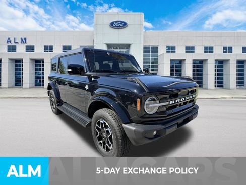 Used 2025 Ford Bronco Outer Banks AWD/4WD image 3
