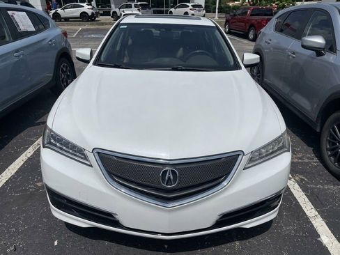 Used 2016 Acura TLX FWD image 2