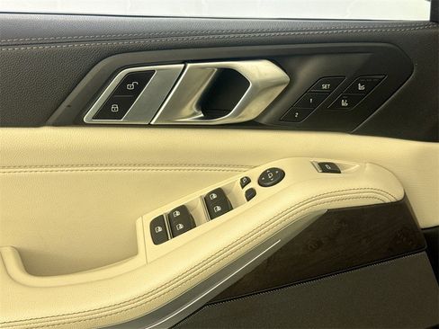 Used 2020 BMW X5 xDrive40i w/ M Sport Package image 17