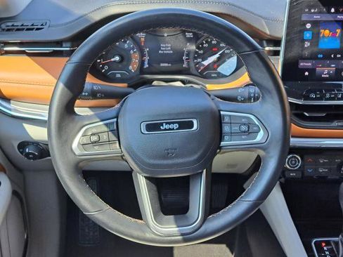 Used 2022 Jeep Compass Limited image 23