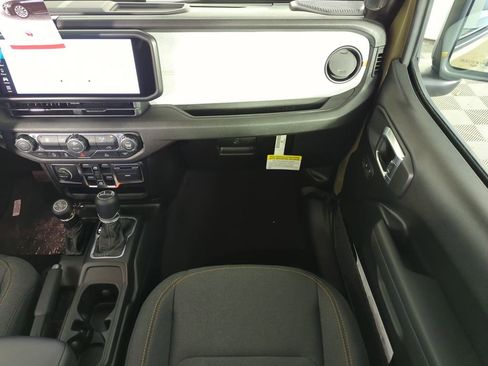 New 2026 Jeep Gladiator Sport AWD/4WD image 16