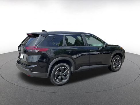 Used 2025 Nissan Rogue SV FWD image 14