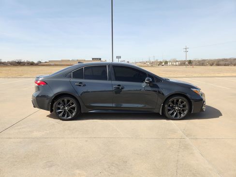 Used 2024 Toyota Corolla SE image 7