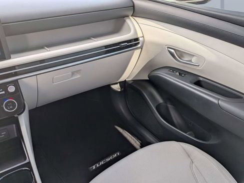 Used 2026 Hyundai Tucson SEL FWD image 16