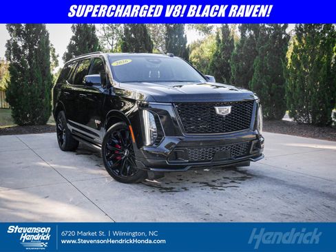 Used 2026 Cadillac Escalade V w/ LPO, ONYX Package AWD/4WD image 1